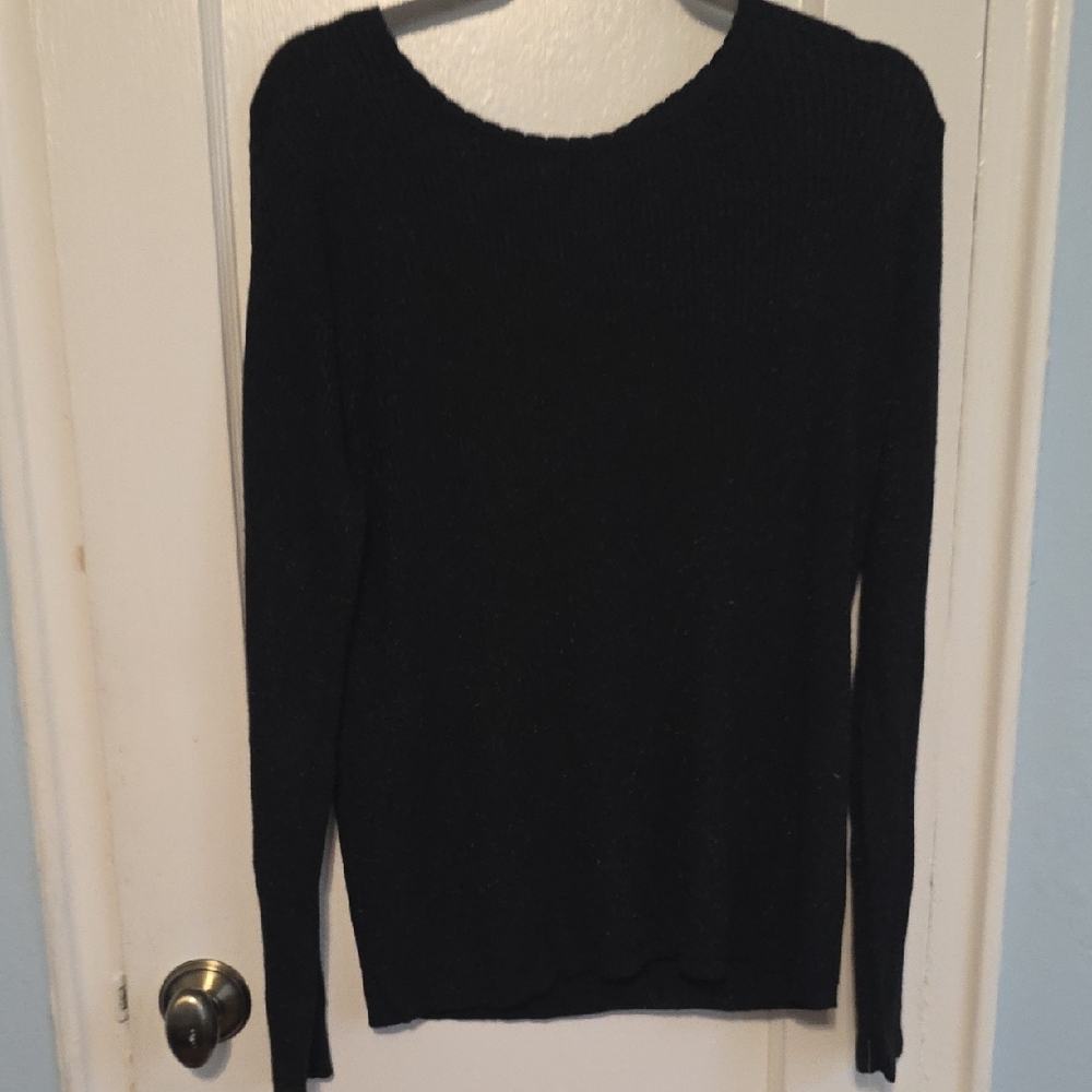 NWTElegant Black Women's Crew Neck Sweater